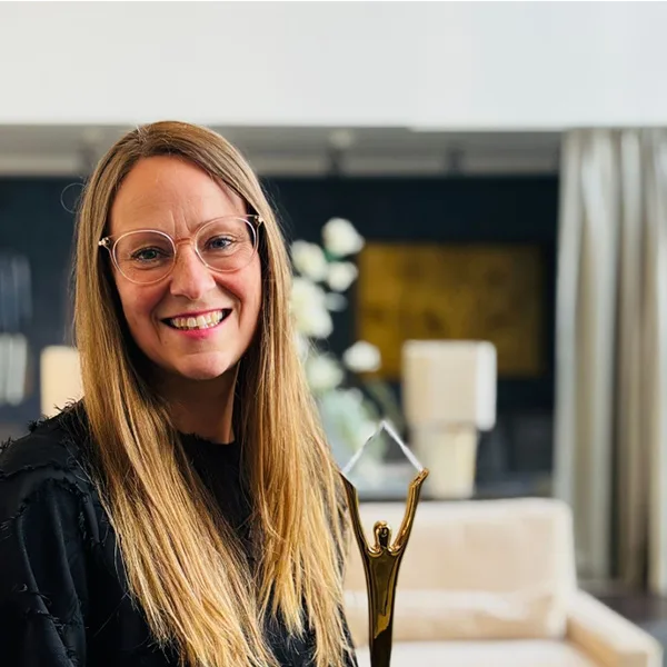 SCHÖNES LEBEN Gruppe gewinnt German Stevie Award